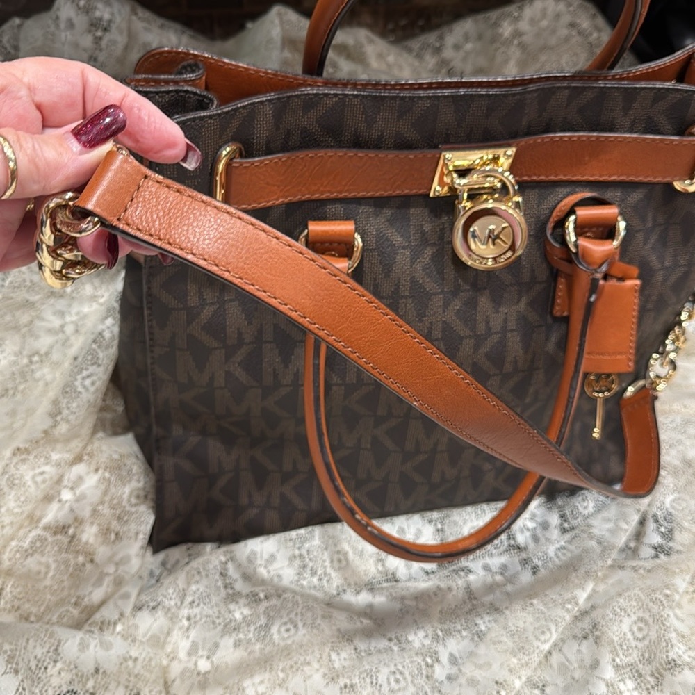 Michael Michael Kors large Hamilton Brown Signature Tote Bag EUC - Picture 4 of 15